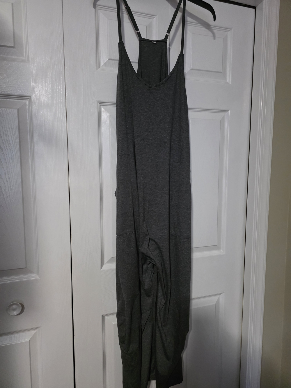 Anrabess Charcoal Gray Maxi Jumpsuit with Spaghetti Straps